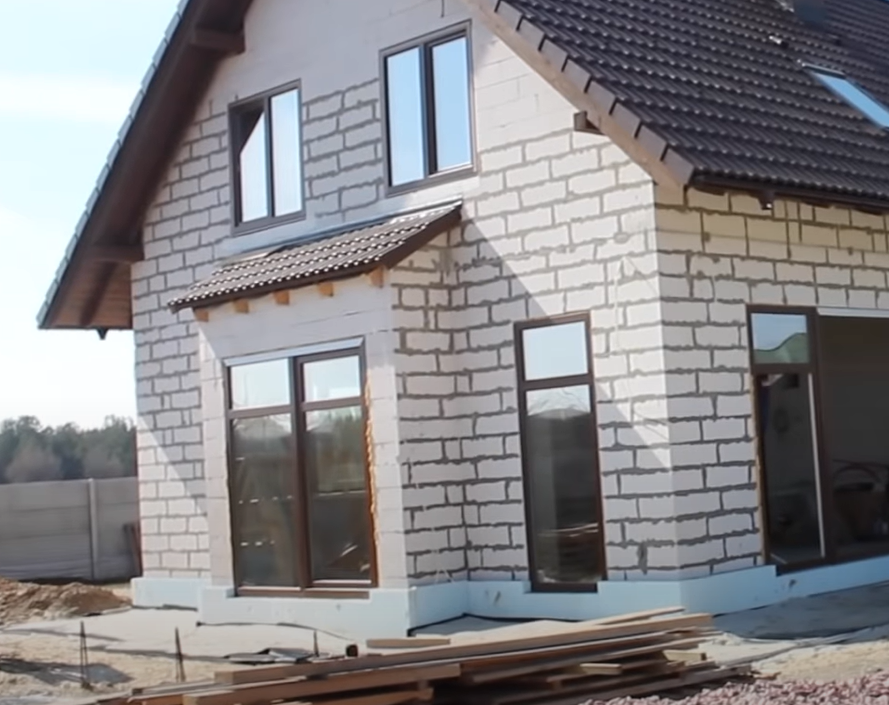 Остекление загородного дома окнами Grain