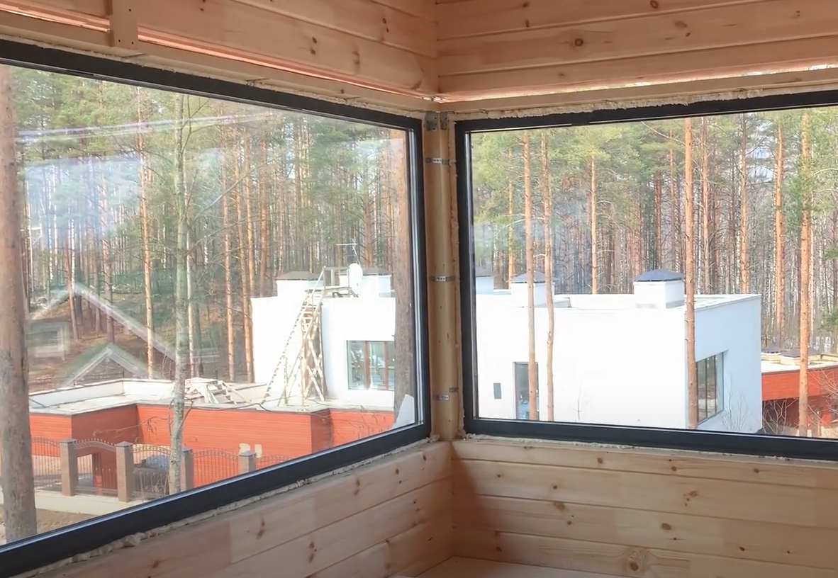 Установка трехкамерных окон в загородный дом