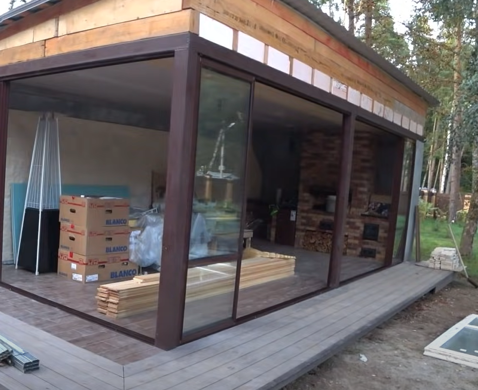 Раздвижное остекление террасы